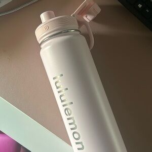 Lululemon 24oz Water bottle light pink